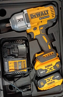 18V/2x5Ah Akku-Schlagschrauber 1/2" Außenvierkant (DeWALT DCF900P2T-QW) B-WARE