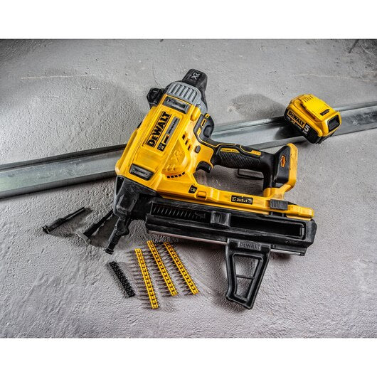 18V/2x5Ah battery concrete nailer Brushless XR in case (DeWALT