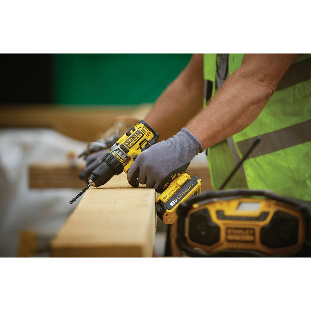 18 Volt / 2x1.5 Ah Cordless Drill (Brushless) (DCD777S2TQW) EZTools