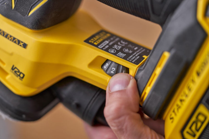 18V cordless eccentric sander Ø125mm sanding machine (STANLEY SFMCW220B-XJ)