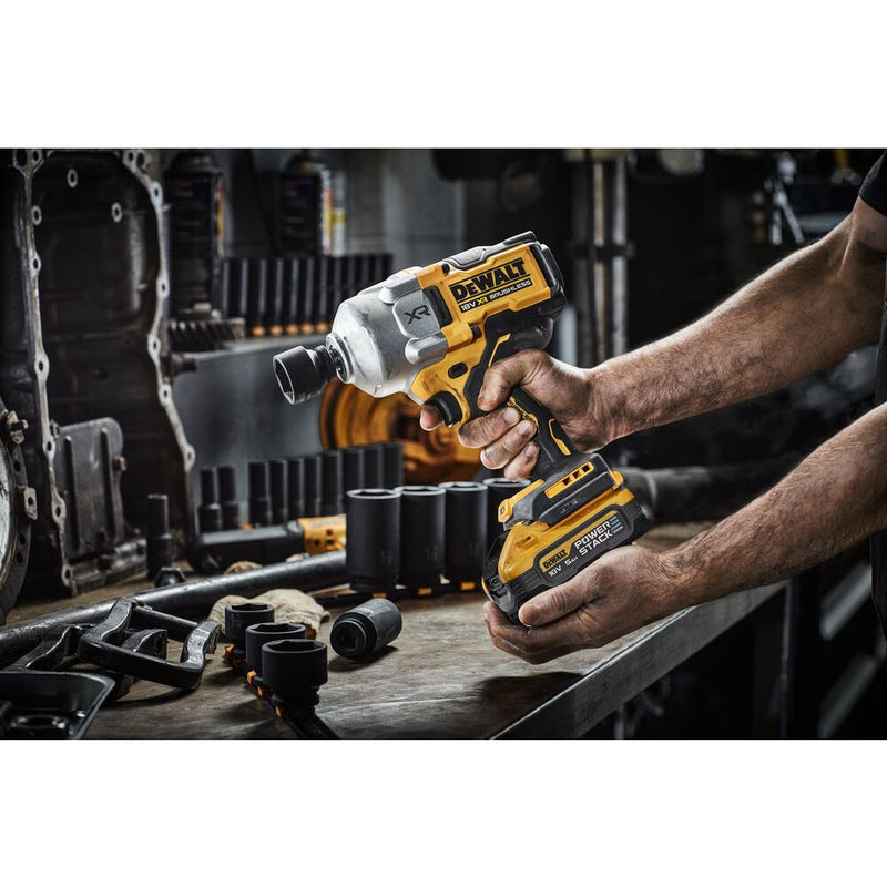 18V/5Ah Akku-Schlagschrauber 1/2" Außenvierkant (Basic) (DeWALT DCF961H2T-QW)