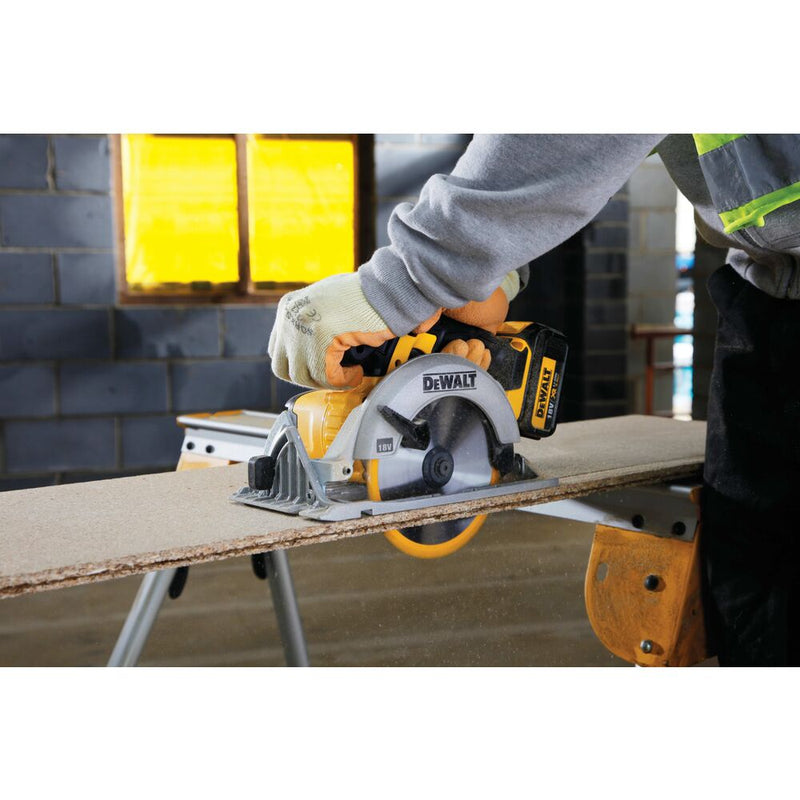 18V cordless hand-held circular saw - for Battery Plus (DeWALT DCS391NT-XJ)