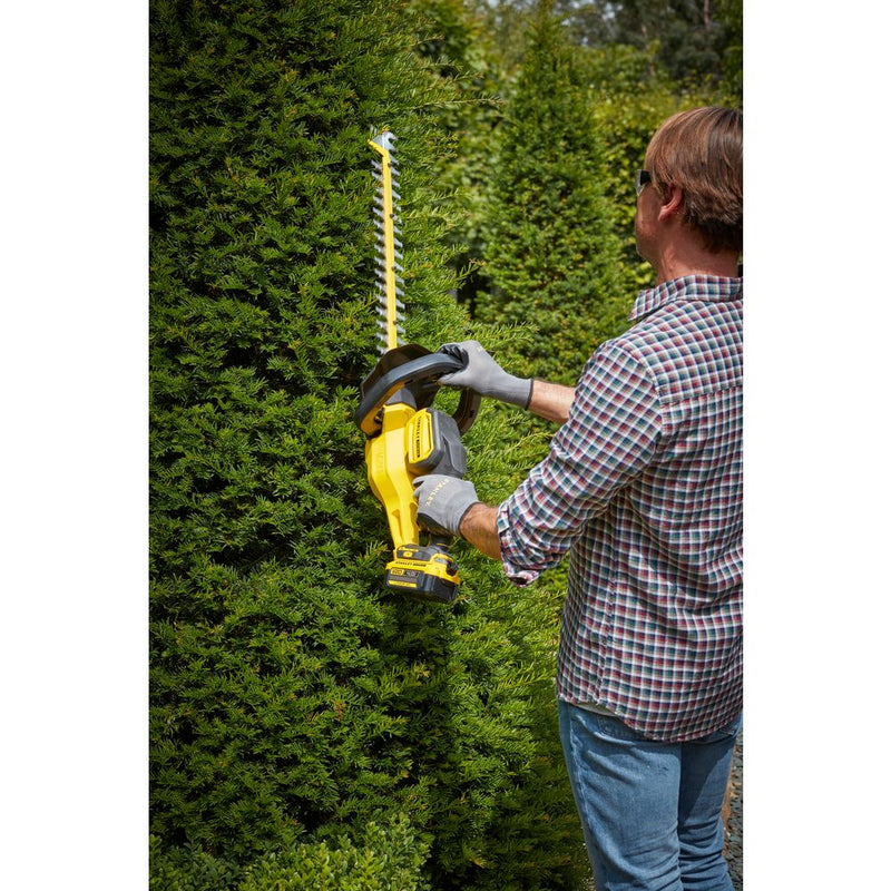 18V/4.0Ah battery hedge trimmer 55 cm (STANLEY SFMCHT855M1-QW)