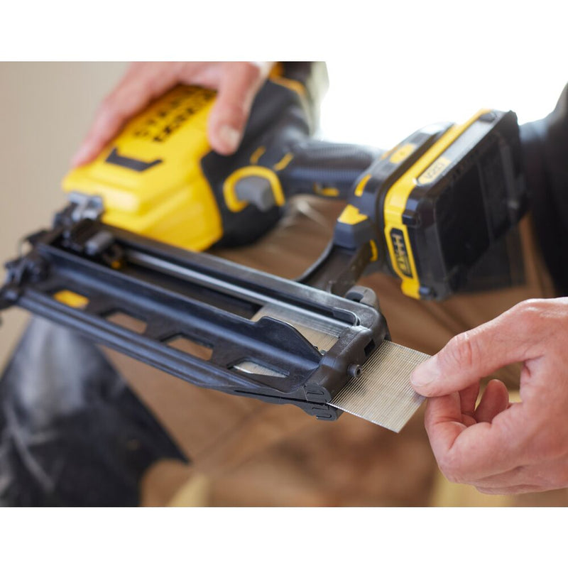 18V cordless nailer 16Ga pins - Basic (STANLEY SFMCN616B-XJ)