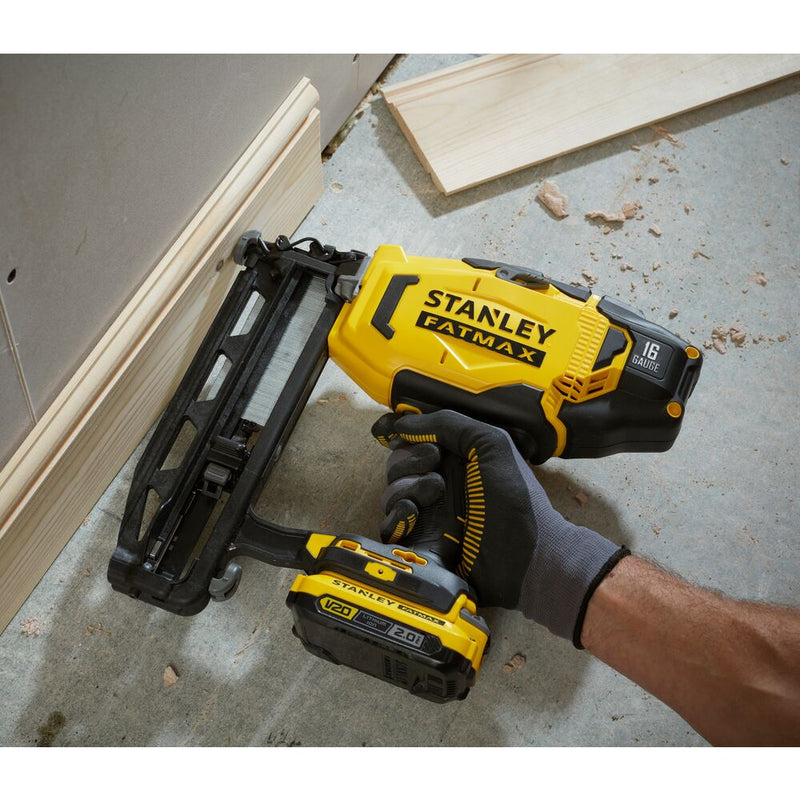 18V/2x2Ah Cordless Nailer Pins + Charger + Case (STANLEY SFMCN616D2K-QW)