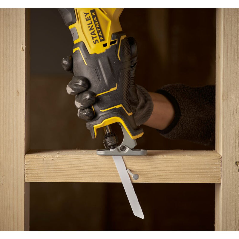 18V FATMAX cordless reciprocating saw with saw blade (STANLEY FMC675B-XJ)