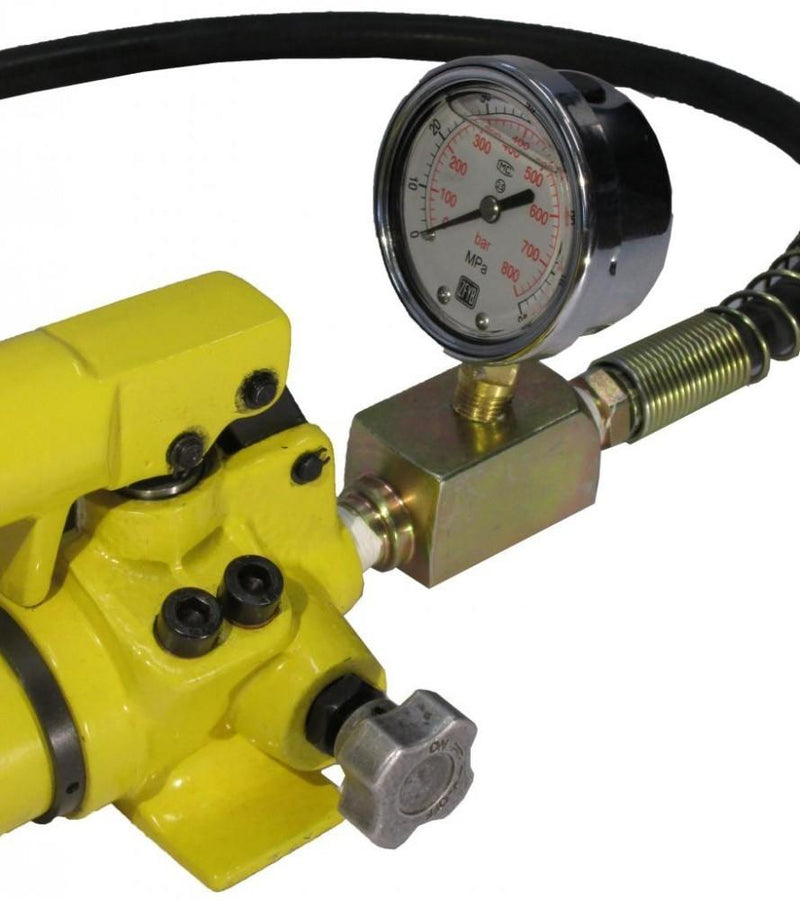 Hydraulic hand pump with pressure gauge (700 bar, 350 cm3) (B-700CB)