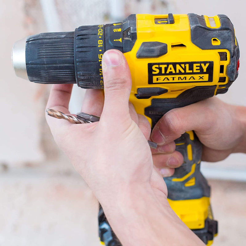 Perceuse-visseuse sans fil FATMAX 18V 2x2Ah en coffret (STANLEY FMC627D2-QW)