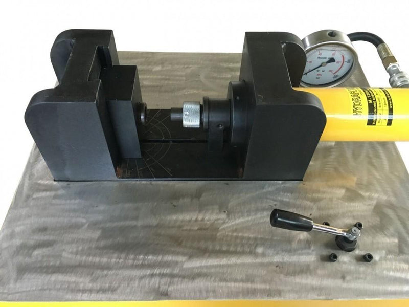 Hydraulische Anlage für Sammelschiene Bearbeitung Schneider-Bieger-Locher (M-120H)