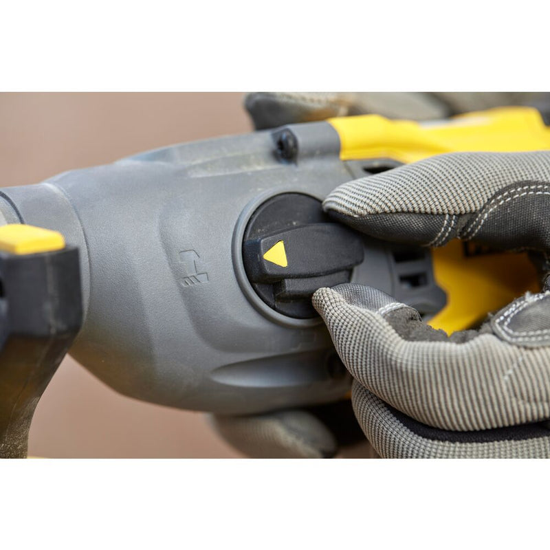 18V/4Ah 2J SDS+ FatMax cordless combination hammer drill (STANLEY SFMCH900M22-QW)